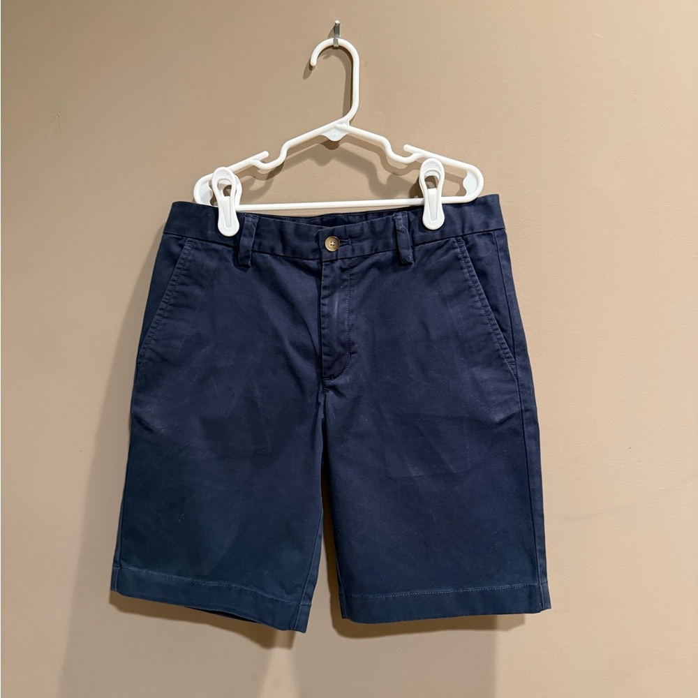 Boys Vineyard Vines brand navy khaki shorts in excellent condition, size 12